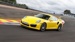 Видео обзор нового Porsche 911 Turbo S на Смоленском кольце